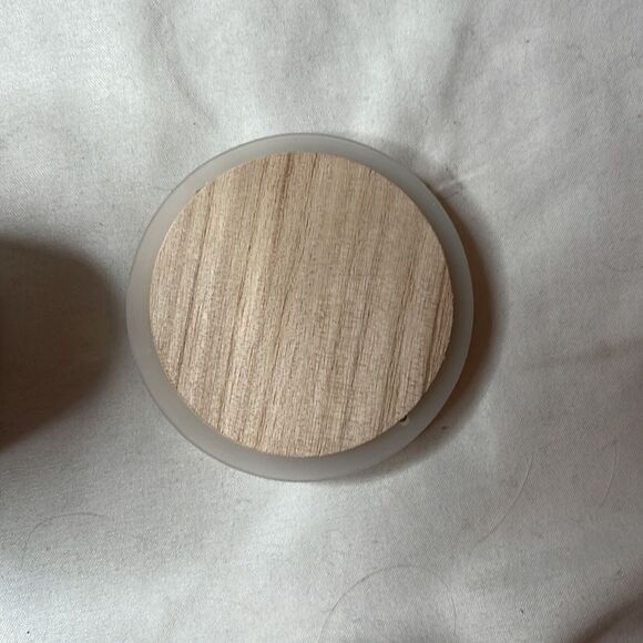 Gratitude 100% Soy “Gratitude” Soy CandleWith Scrub Box Set. - Picture 6 of 9